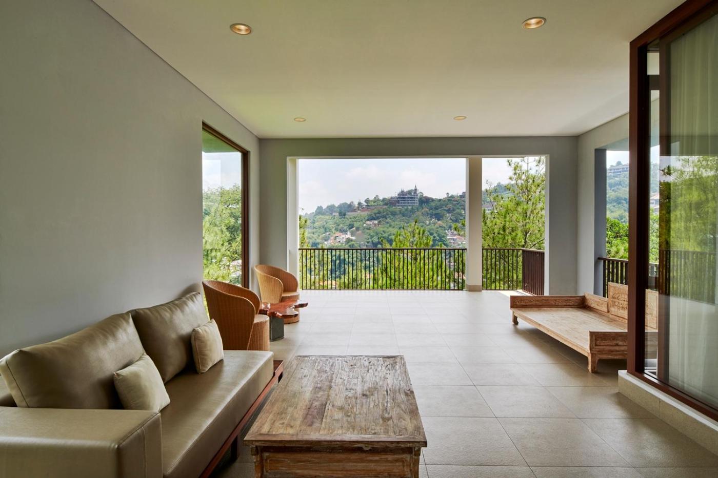 Anindya Hill View Villa 7 Bedrooms With A Private Swimming Pool Бандунг Екстер'єр фото