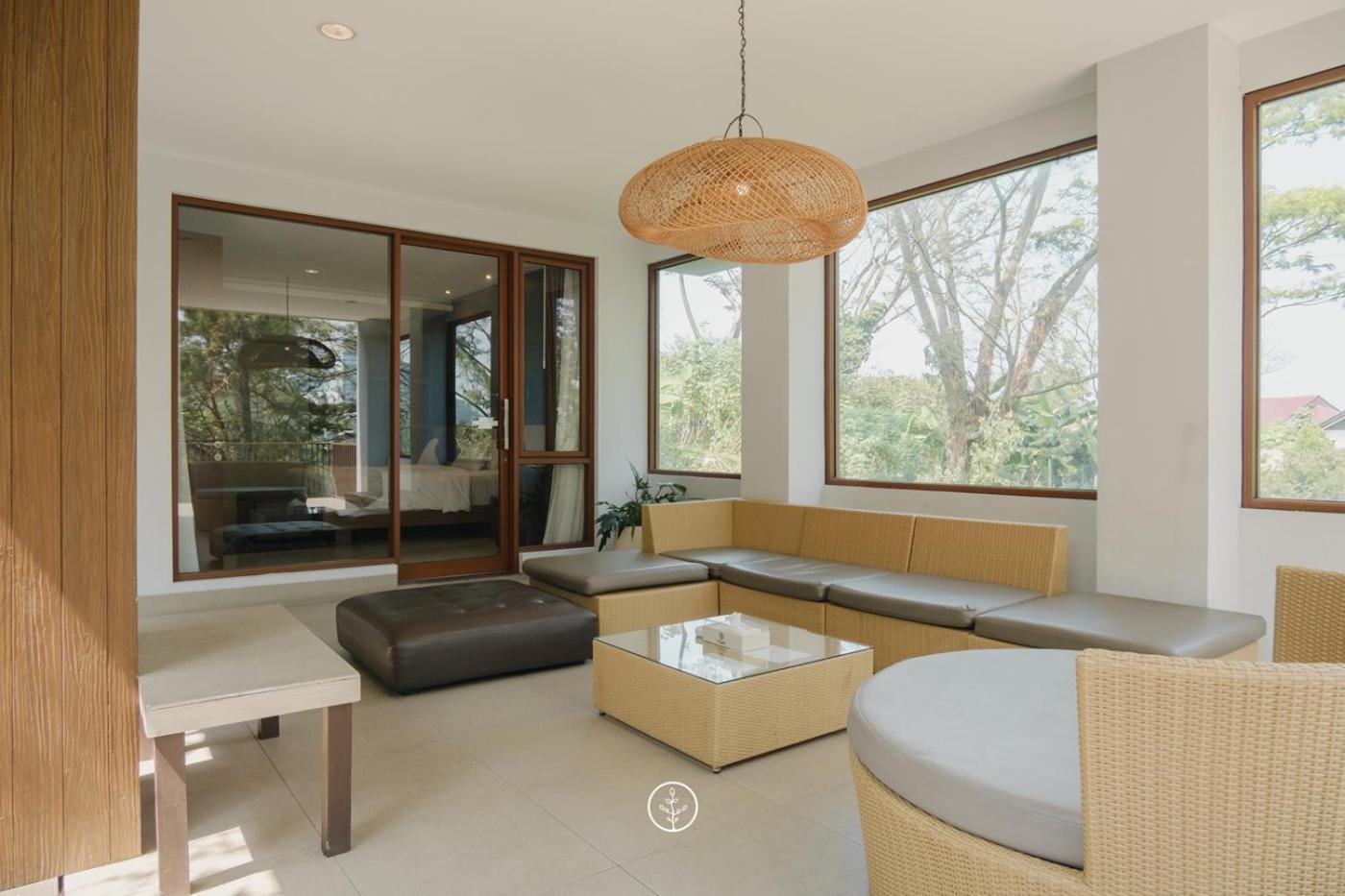 Anindya Hill View Villa 7 Bedrooms With A Private Swimming Pool Бандунг Екстер'єр фото